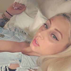 Meet your Posher, Alesha